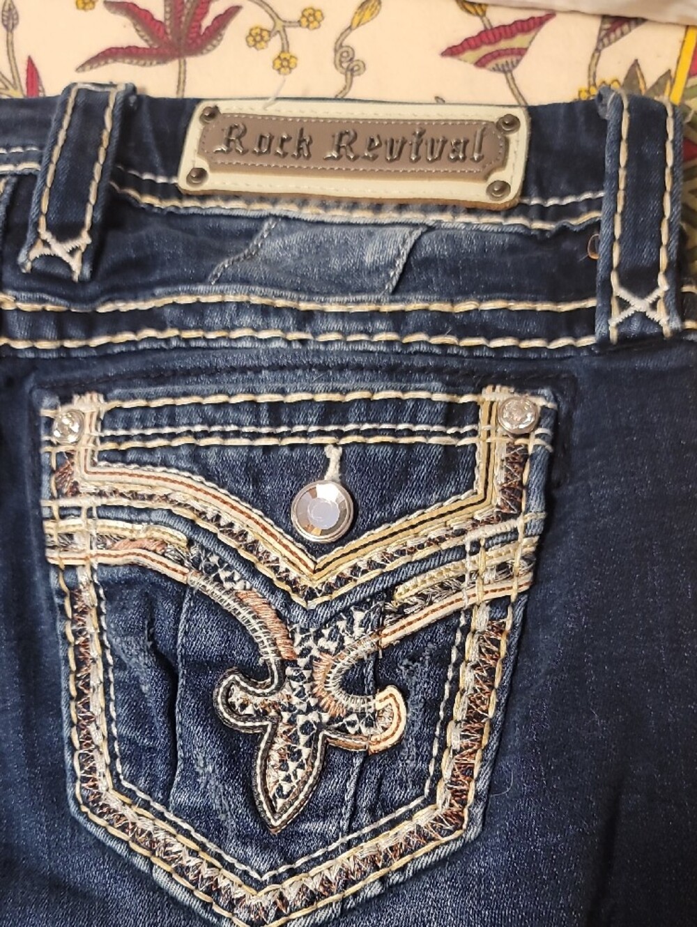 Rock Revival Sz 27 Dark Blue Flare Jeans with White Stitching - Picture 13 of 15